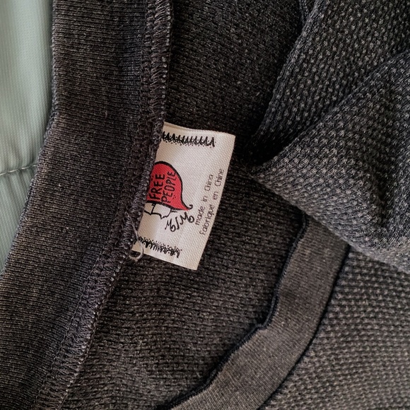 RARE Vintage Free People Studded Cuff Thermal - Picture 2 of 4